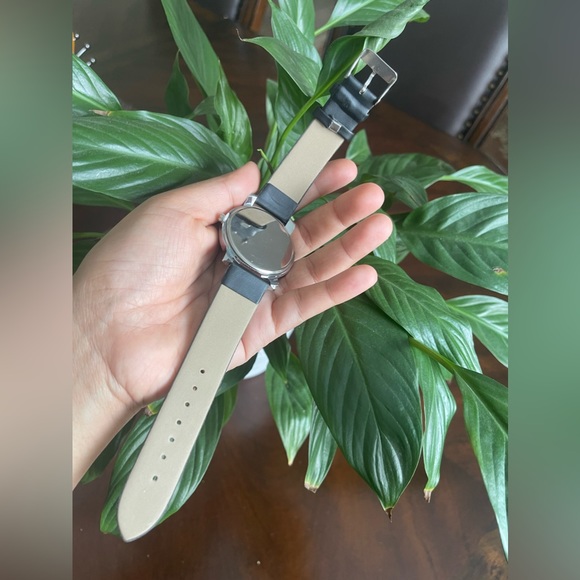 Wrist Watch - Picture 4 of 9